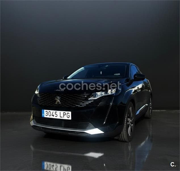 Usado Peugeot 3008 Allure 130 CV (95 kW) 2021 Negro SUV