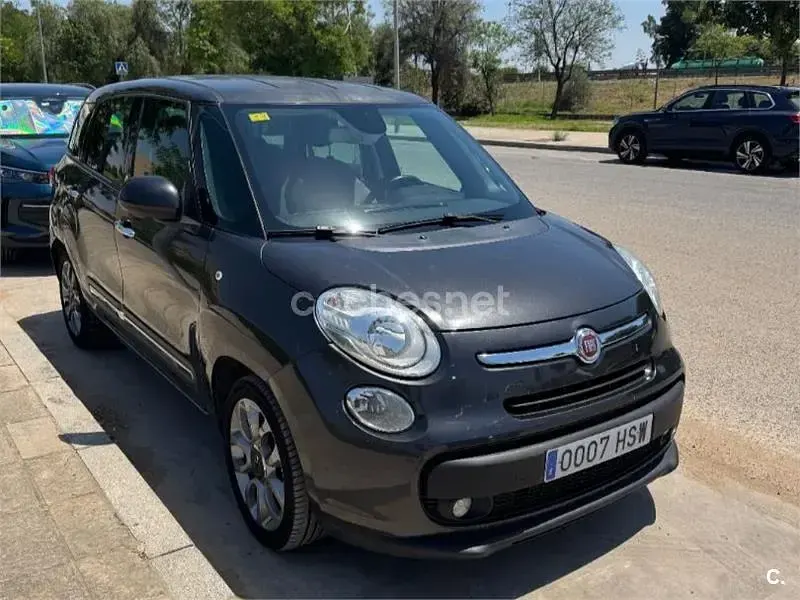 Usado Fiat 500L Living 105 CV (77 kW) 2013 Negro Monovolumen