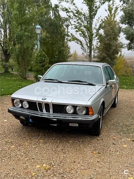 Usado BMW 735 220 CV (161 kW) 1982 Gris / plata Berlina