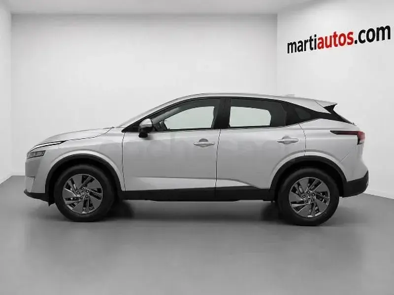 Usado Nissan Qashqai Acenta 158 CV (116 kW) 2023 Gris / plata SUV