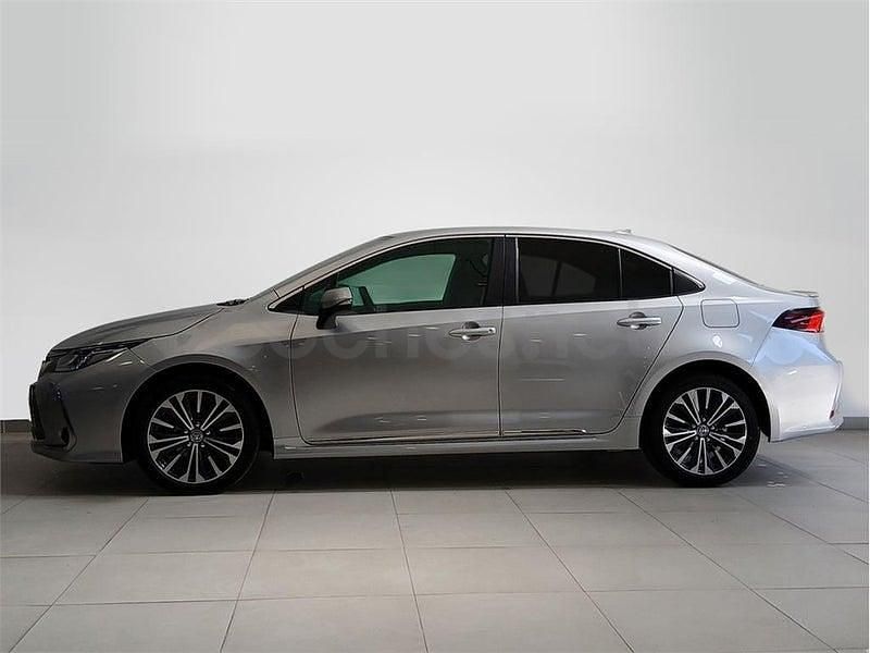 Usado Toyota Corolla Plus 140 CV (102 kW) 2025 Gris / plata Berlina