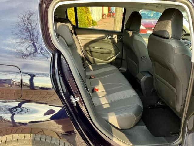 Usado Peugeot 308 Allure 100 CV (73 kW) 2019 Negro