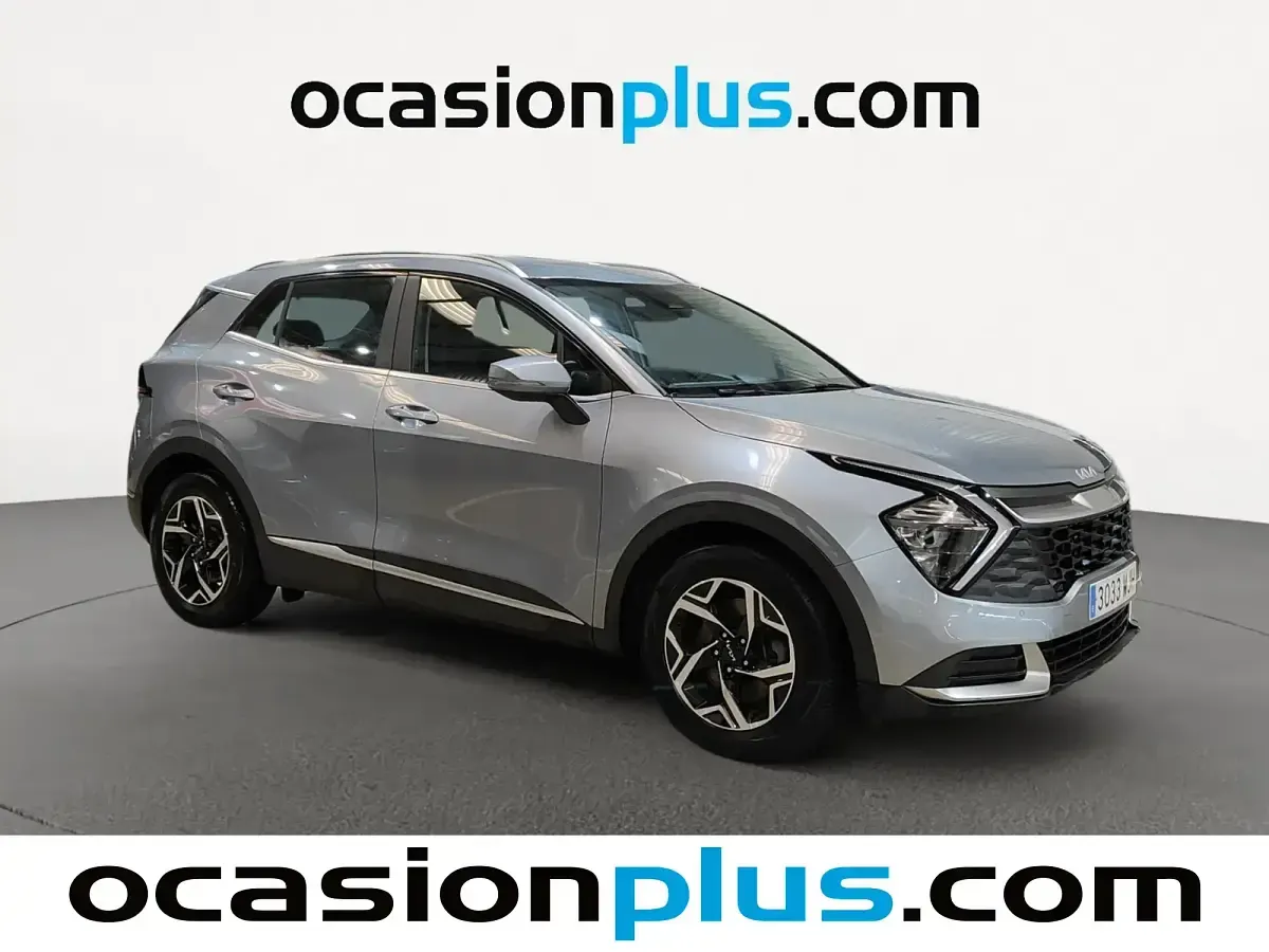 Usado Kia Sportage 136 CV (100 kW) 2023 Gris / plata SUV
