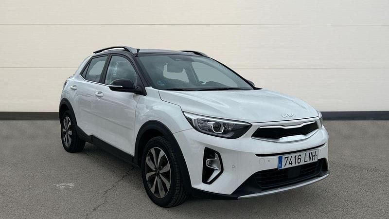 Usado Kia Stonic 120 CV (88 kW) 2021 Blanco SUV