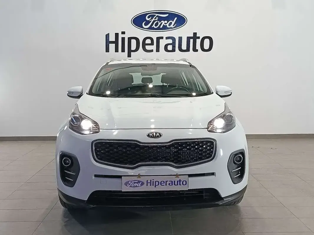 Usado Kia Sportage 136 CV (100 kW) 2019 Blanco SUV