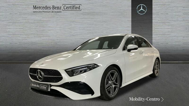 Blanco polar Usado 2024 Mercedes A200 AMG line Berlina | 35.500 € (Precio justo) - Imagen 1/4