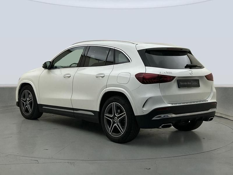 Usado Mercedes GLA200 163 CV (119 kW) 2025 Blanco SUV