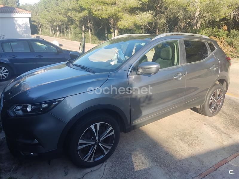 Usado Nissan Qashqai N-Connecta 140 CV (102 kW) 2019 Gris / plata SUV