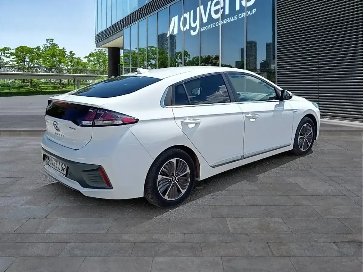 Usado Hyundai Ioniq 141 CV (103 kW) 2020 Blanco Utilitario