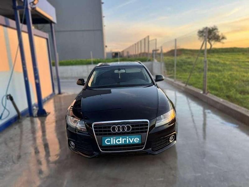 Usado Audi A4 Premium 140 CV (102 kW) 2008 Negro Familiar