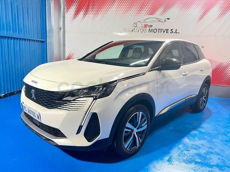 Usado Peugeot 3008 Allure 136 CV (100 kW) 2024 Blanco SUV