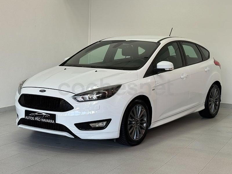 Usado Ford Focus ST-Line 182 CV (133 kW) 2017 Blanco Berlina