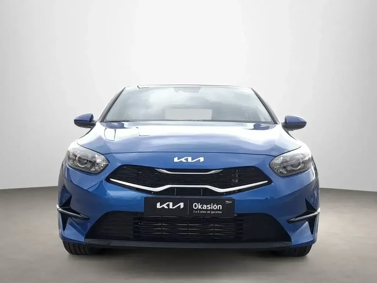 Usado Kia Ceed 101 CV (74 kW) 2023 Azul Utilitario