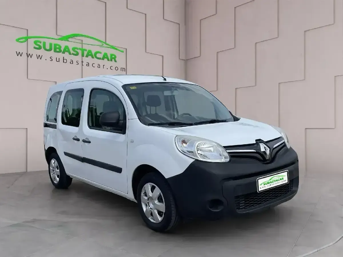 Usado Renault Kangoo 75 CV (55 kW) 2018 Blanco Monovolumen