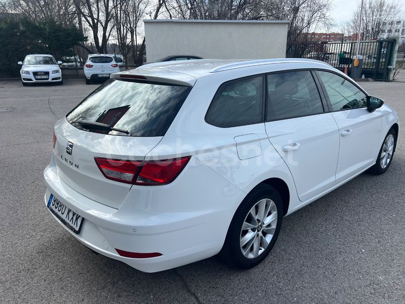 Usado Seat Leon Style 115 CV (84 kW) 2019 Blanco Familiar