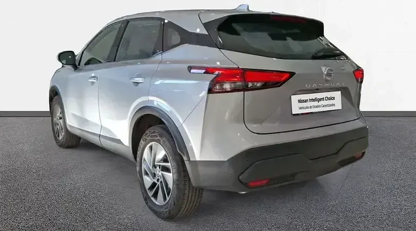 Usado Nissan Qashqai Acenta 158 CV (116 kW) 2022 Diamond silver SUV