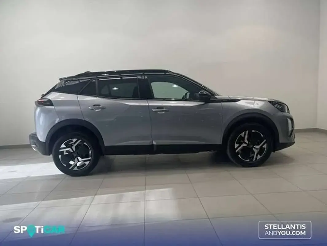 Usado Peugeot 2008 GT 145 CV (106 kW) 2025 Gris SUV