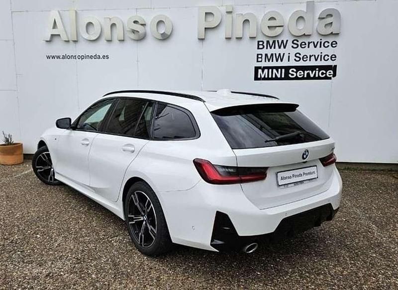 Usado BMW 318 M Sport 150 CV (110 kW) 2024 Blanco Familiar