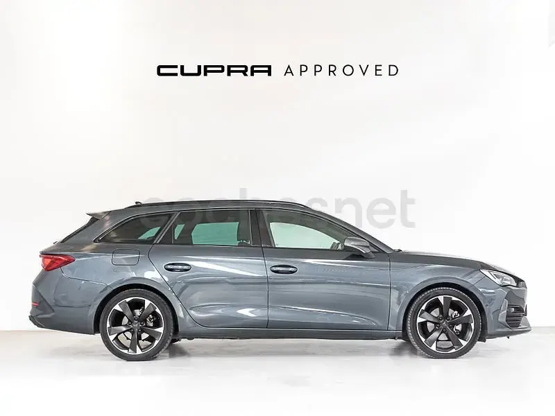 Usado Cupra Leon 150 CV (110 kW) 2023 Gris / plata Familiar