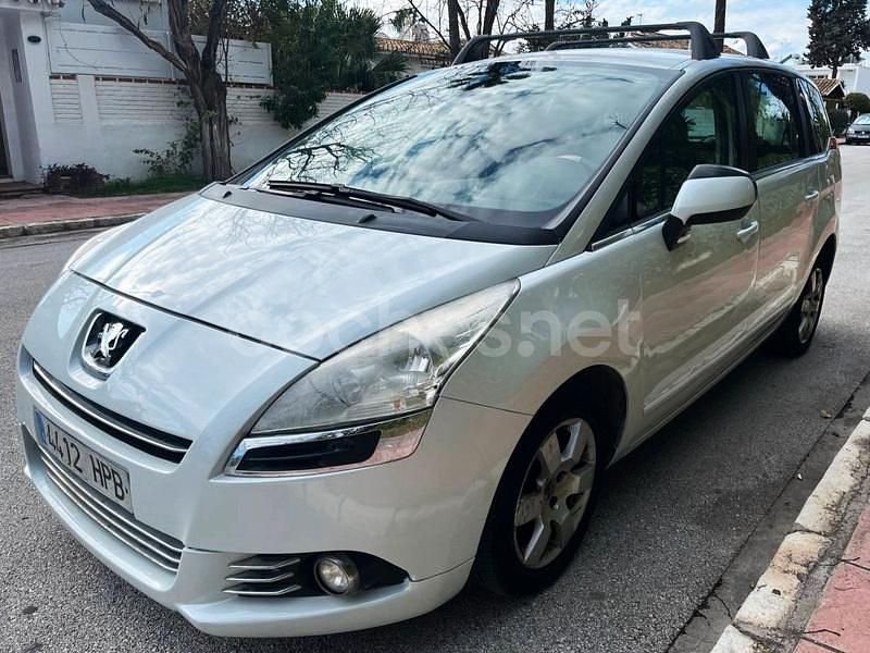 Blanco Usado 2013 Peugeot 5008 Active Monovolumen | 5995 € (Buen precio) - Imagen 1/4