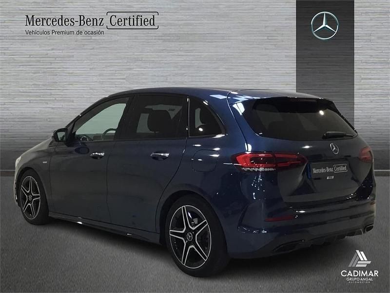 Usado Mercedes B200 150 CV (110 kW) 2021 Azul Monovolumen