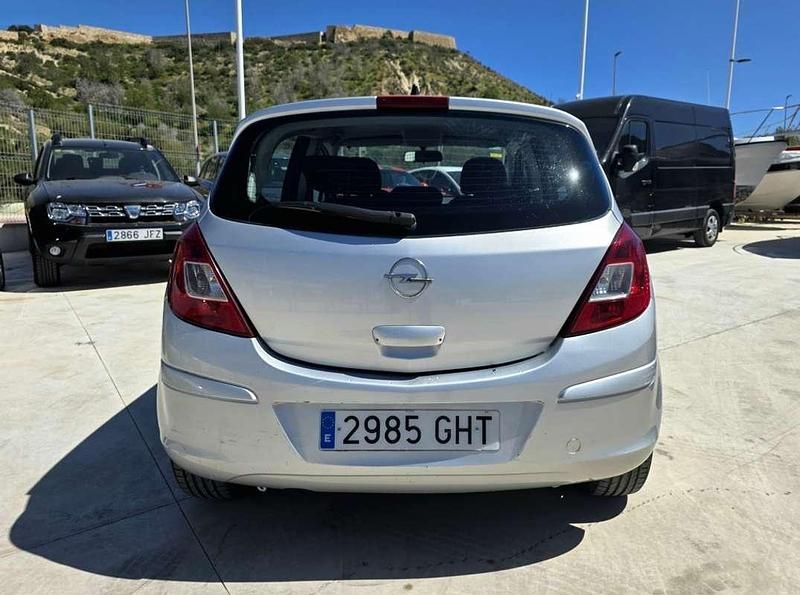 Usado Opel Corsa 75 CV (55 kW) 2008 Gris Utilitario