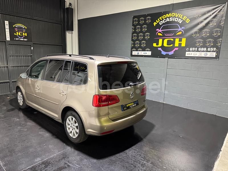 Begagnad VW Touran Advance 105 HK (77 kW) 2012 Beige Minibuss