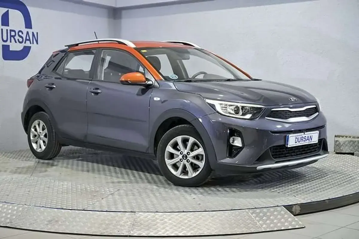 Usado Kia Stonic 84 CV (61 kW) 2018 Gris SUV