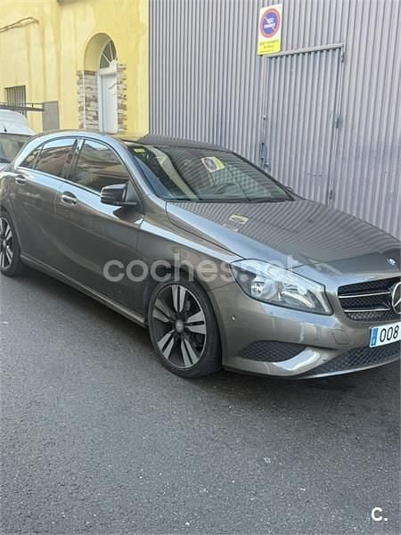 Usado Mercedes A200 Urban 156 CV (114 kW) 2013 Beige Berlina