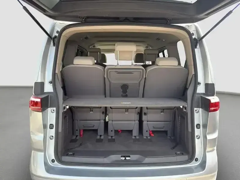 Usado VW Multivan Life 150 CV (110 kW) 2025 Monovolumen