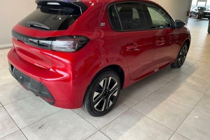 Nuevo Peugeot e-208 Style 100 kW (136 CV) 2025 Utilitario