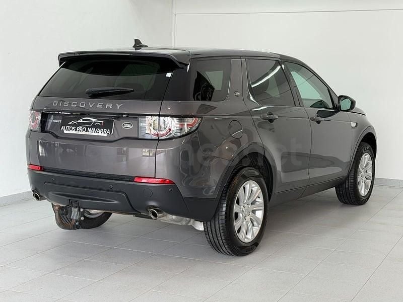 Usado Land Rover Discovery 4 HSE Luxury 180 CV (132 kW) 2016 Gris / plata SUV