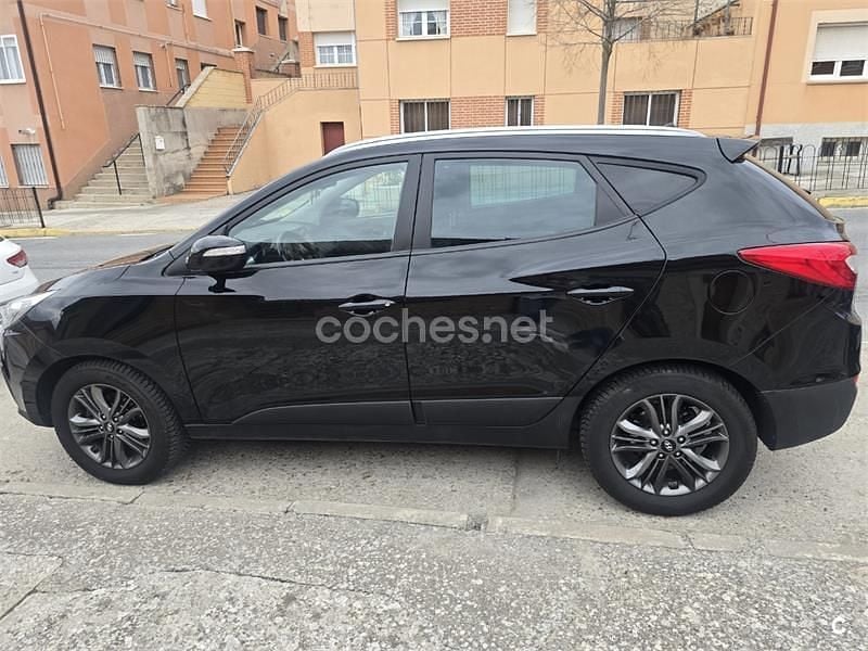 Usado Hyundai ix35 136 CV (100 kW) 2015 Negro SUV