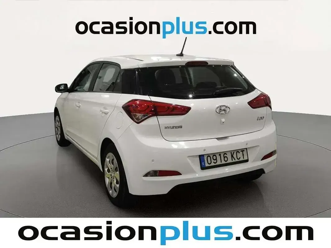 Usado Hyundai i20 84 CV (61 kW) 2017 Blanco Utilitario