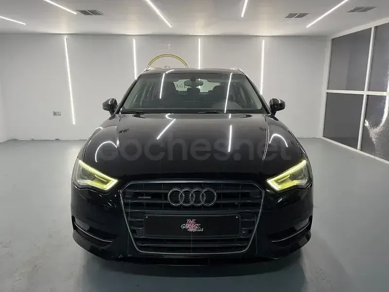 Usado Audi A3 Ambition 150 CV (110 kW) 2014 Negro Berlina