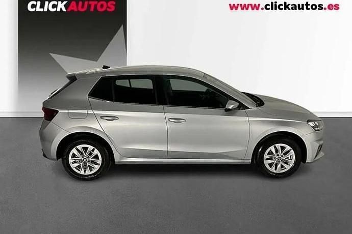 Usado Skoda Fabia Selection 115 CV (84 kW) 2025 Plata Utilitario