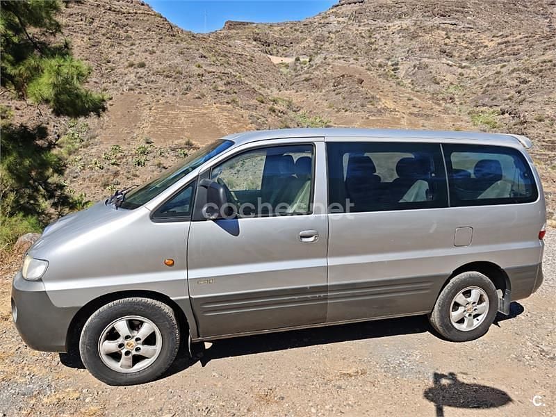 Usado Hyundai H-1 140 CV (102 kW) 2004 Gris / plata Monovolumen