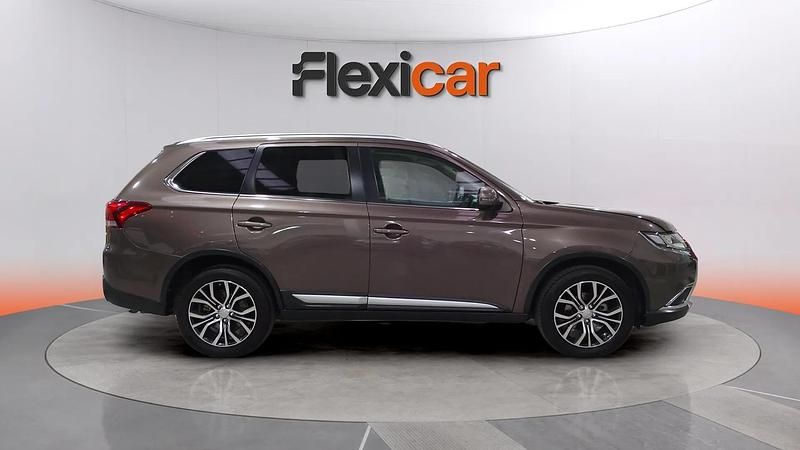 Usado Mitsubishi Outlander Motion 150 CV (110 kW) 2017 Marrón SUV