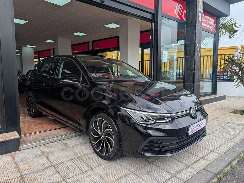 Usado VW Golf VIII 110 CV (80 kW) 2021 Negro Berlina