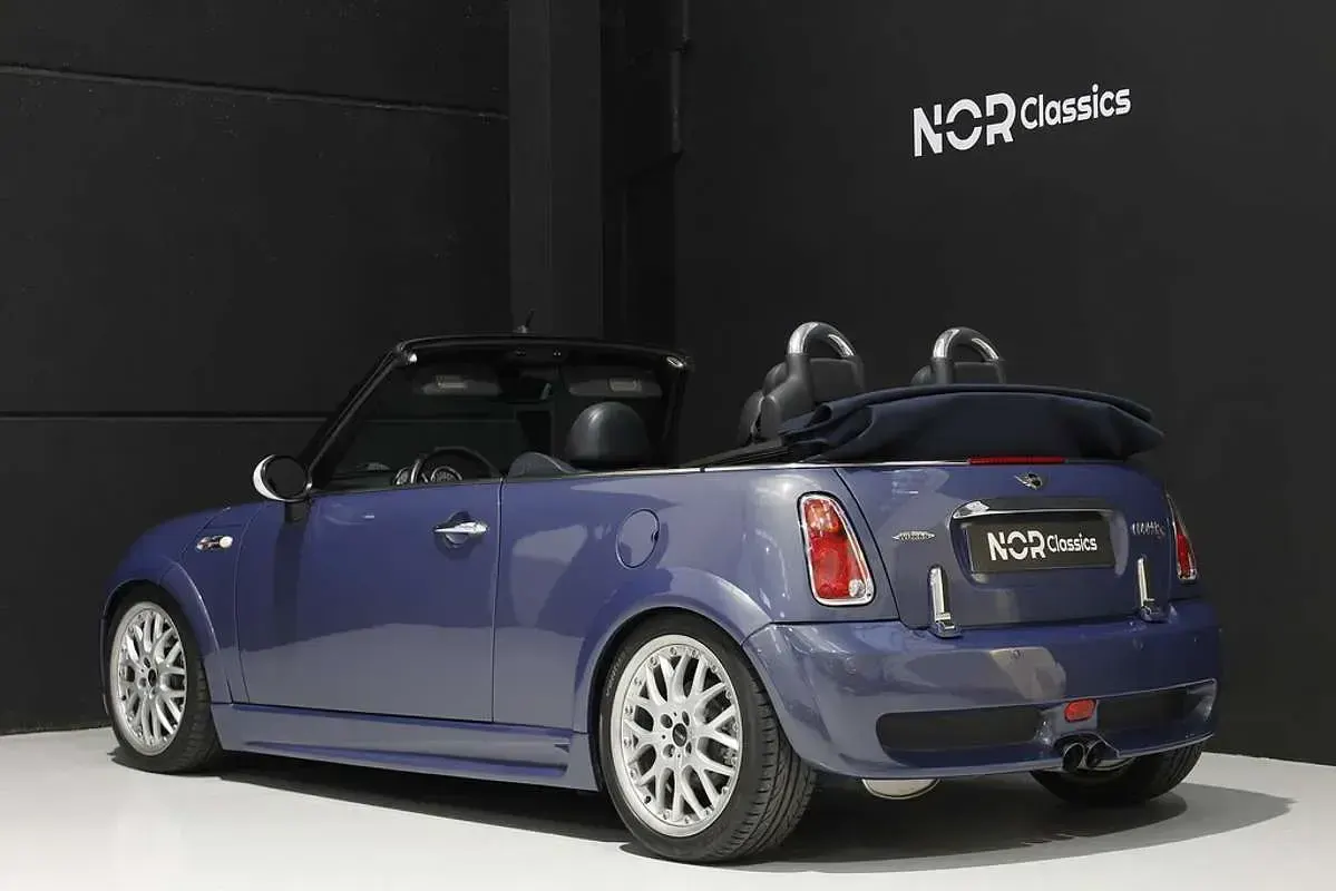 Usado Mini John Cooper Works Cabriolet 211 CV (155 kW) 2009 Azul Descapotable