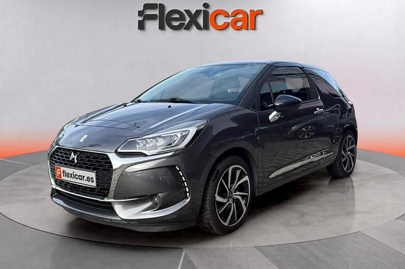 Usado DS Automobiles DS3 Style 110 CV (80 kW) 2018 Gris Berlina
