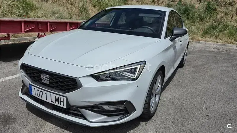 Usado Seat Leon ST FR 150 CV (110 kW) 2021 Blanco Familiar