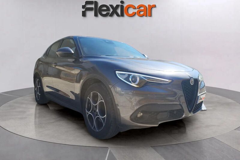 Gris Usado 2022 Alfa Romeo Stelvio Sprint SUV | 28.750 € (Precio justo) - Imagen 1/4
