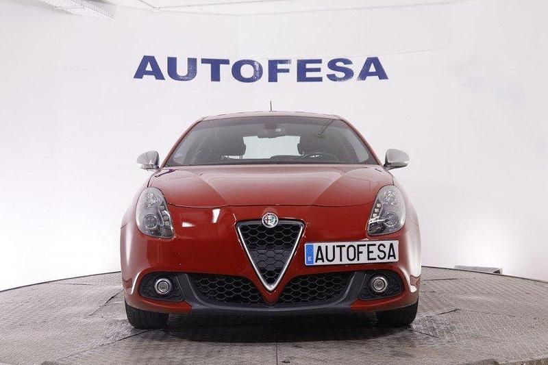 Usado Alfa Romeo Giulietta Super 120 CV (88 kW) 2016 Rojo Utilitario