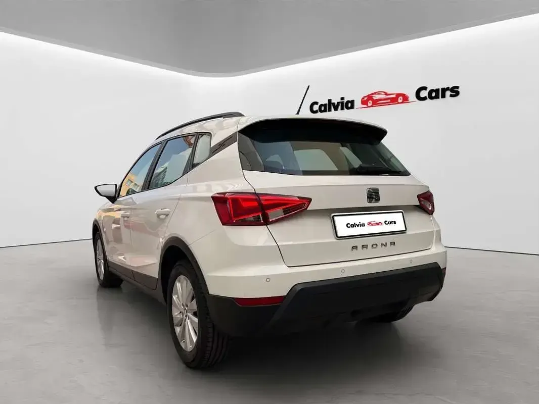 Usado Seat Arona Xperience 110 CV (80 kW) 2021 Blanco SUV