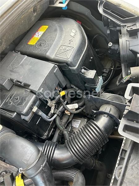 Usado Peugeot 5008 Allure 115 CV (84 kW) 2013 Marrón Monovolumen