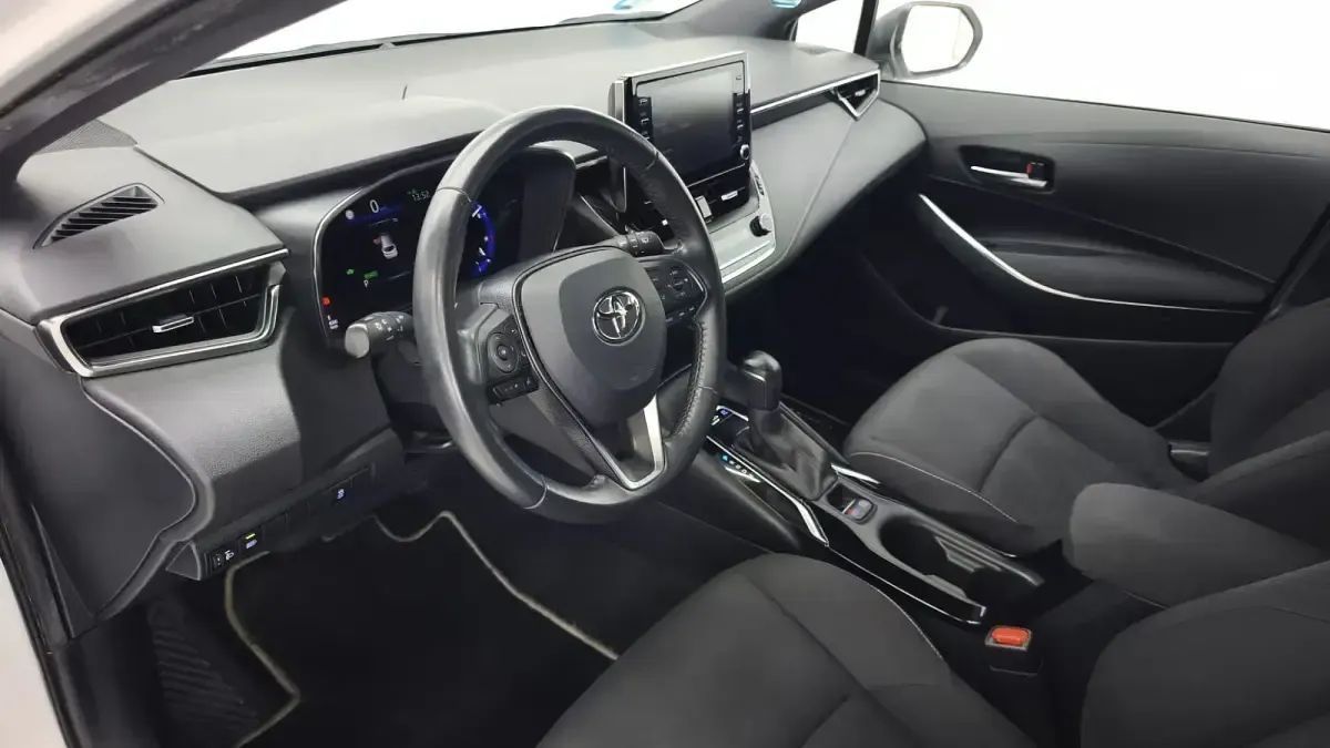 Käytetty Toyota Corolla Active 184 HP (135 kW) 2020 Valkoinen Farmari
