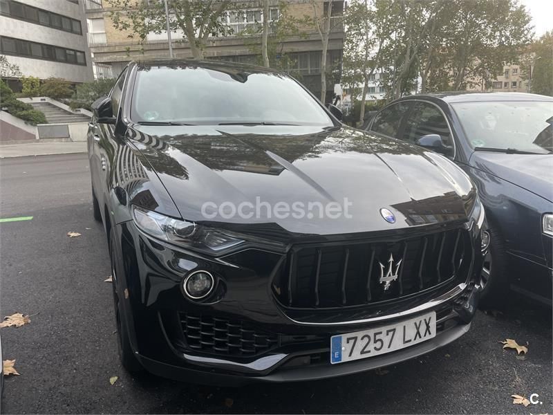 Usado Maserati Levante 275 CV (202 kW) 2017 Negro SUV