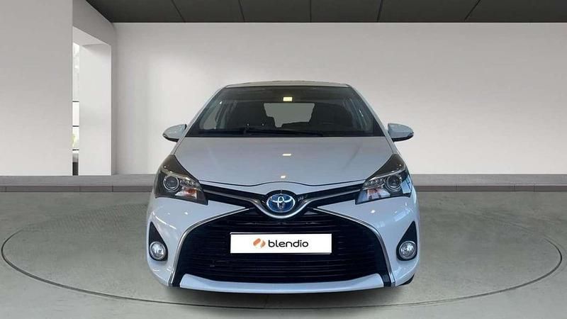 Usado Toyota Yaris Active 101 CV (74 kW) 2016 Blanco Berlina