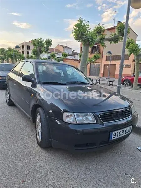 Używany Audi A3 Ambiente 110 KM (80 kW) 1999 Czarny Hatchback